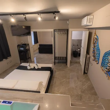 Maximum Exclusive & Palermo