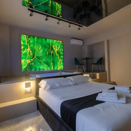 Maximum Exclusive & Palermo